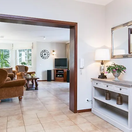 Lapalice Holiday Home *