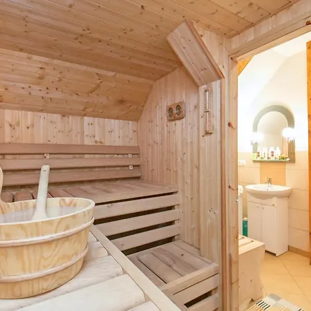 بيت للعطل Lapalice Holiday Home