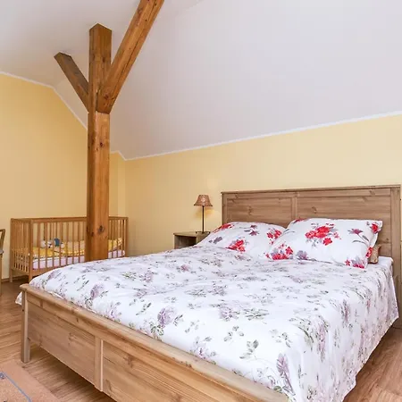 بيت للعطل Lapalice Holiday Home *