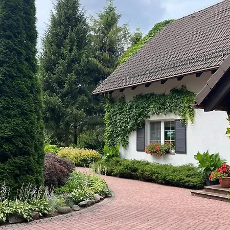 بيت للعطل Lapalice Holiday Home